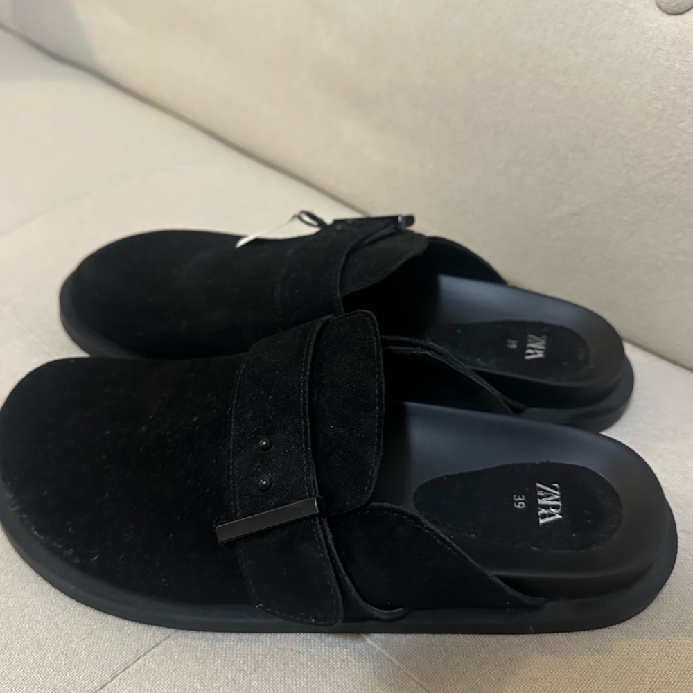 ZARA woman black clogs never worn with tags